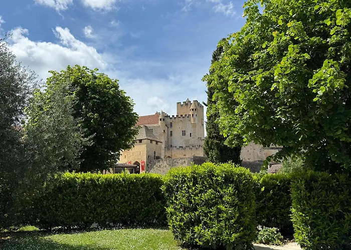Hébergement de vacances Dream House In Front Of Chateau De In Perigord , Dordogne *